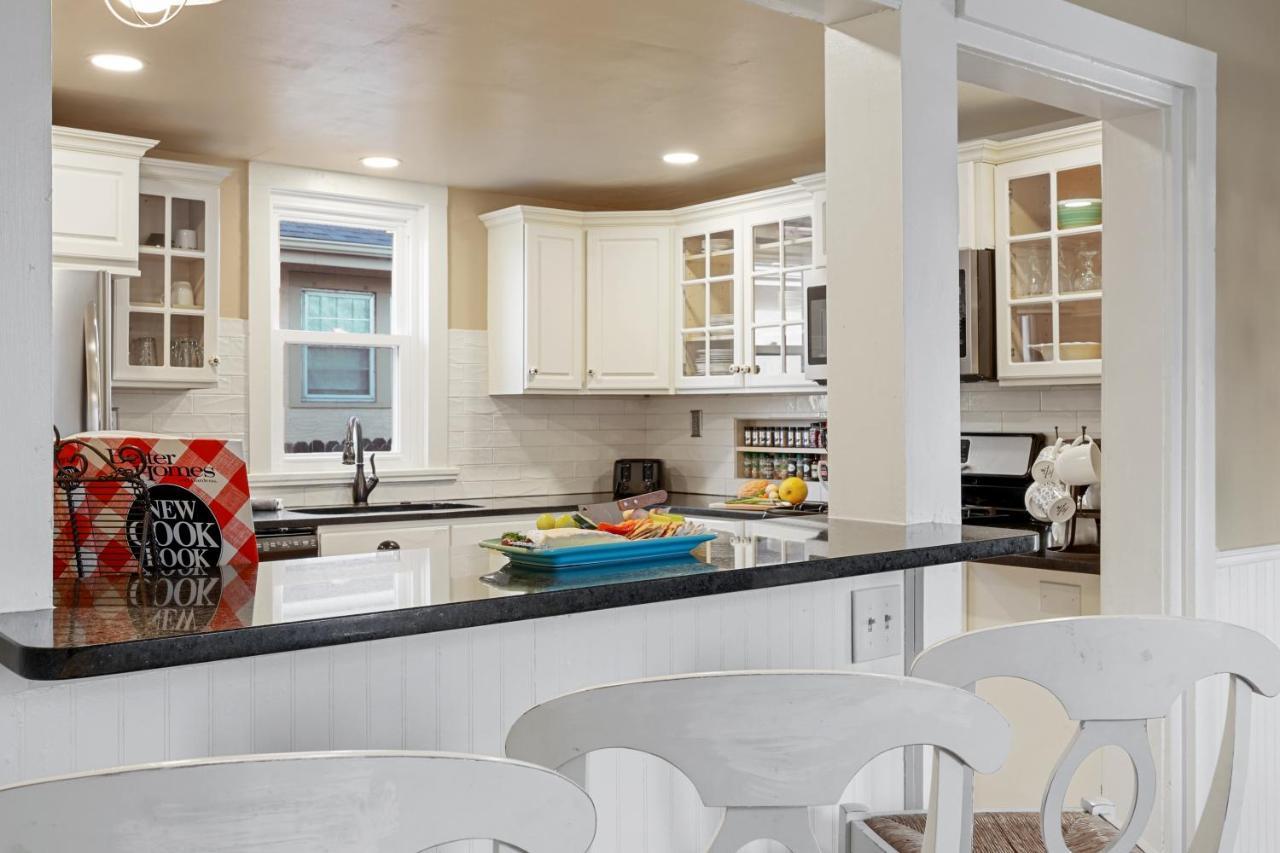 Garden City House With Hot Tub Colorado Springs Bagian luar foto