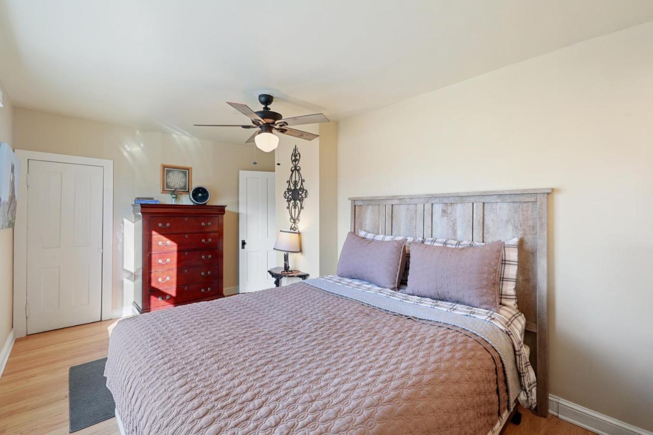 Garden City House With Hot Tub Colorado Springs Bagian luar foto
